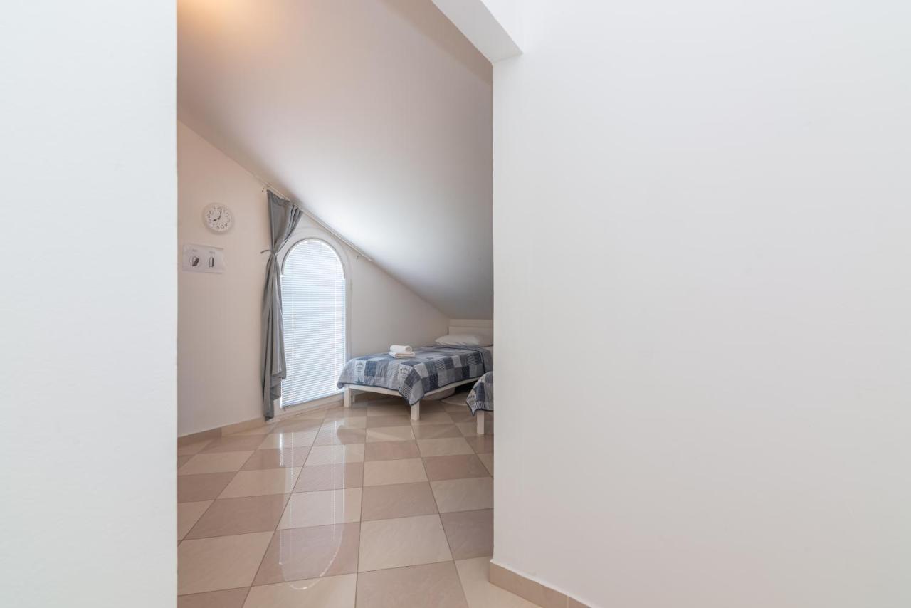 Apartment Mimoza 6, Baska, Krk المظهر الخارجي الصورة