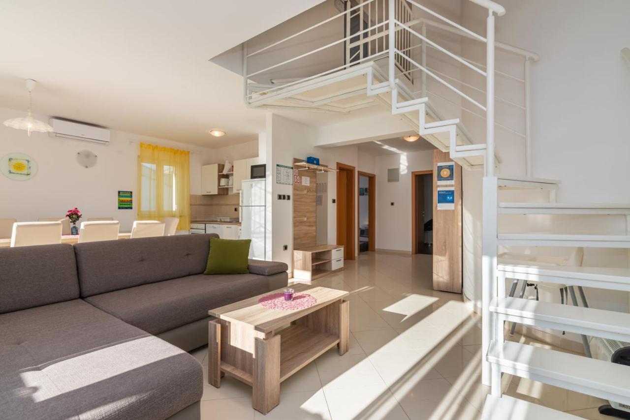 Apartment Mimoza 6, Baska, Krk المظهر الخارجي الصورة