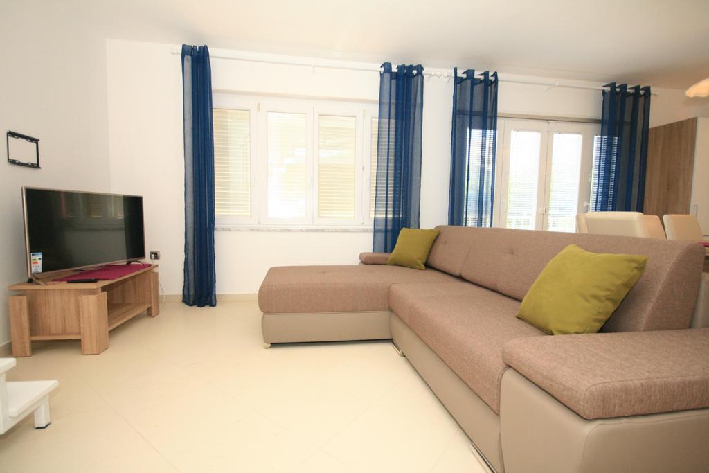 Apartment Mimoza 6, Baska, Krk المظهر الخارجي الصورة